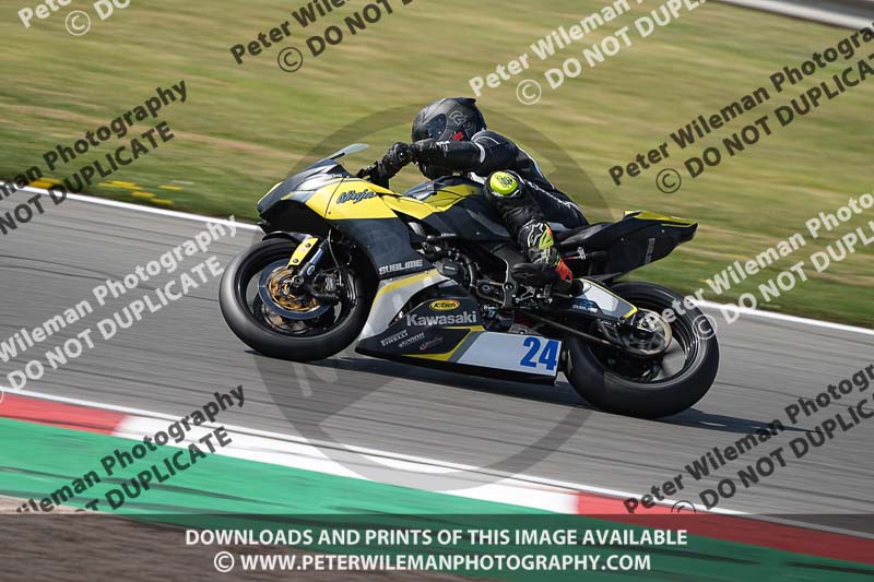 donington no limits trackday;donington park photographs;donington trackday photographs;no limits trackdays;peter wileman photography;trackday digital images;trackday photos